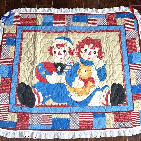 Vintage Raggedy Ann & Andy Baby 34" x 42" Quilt w/Lace Edges (2-sided) - Picture 3 of 9